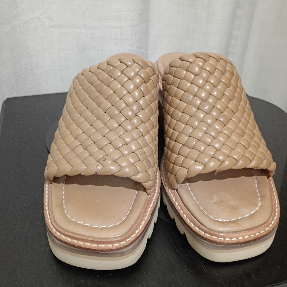 Bernardo Sylvie Woven Woven Slide Sandals.Never Wear. - Picture 3 of 10